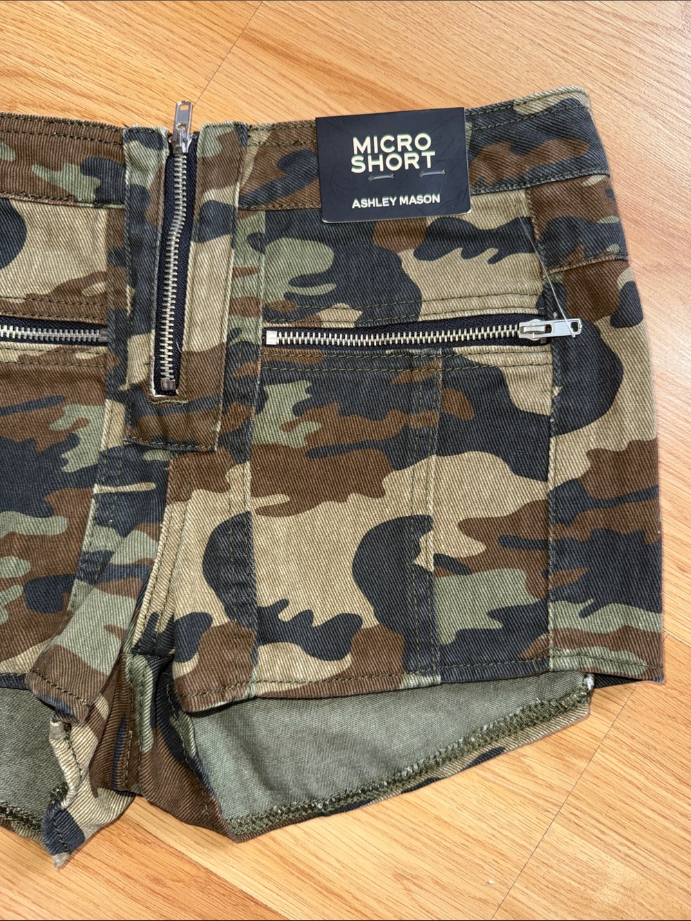 NWT Ashely Mason Camo Micro Shorts Olive Green Camouflage Size 0 - Picture 2 of 5